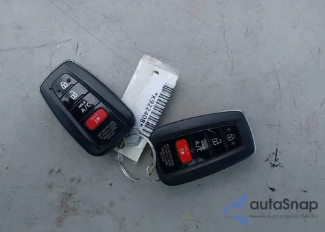 2019 Toyota Prius Prime Advanced/Plus/Premium z USA, uszkodzony, nr VIN JTDKARFP4K3108802